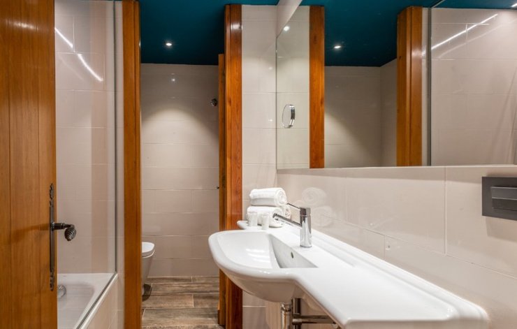 Junior suite ushuaia the mountain hotel arinsal Junior suite ushuaia the mountain hotel arinsal