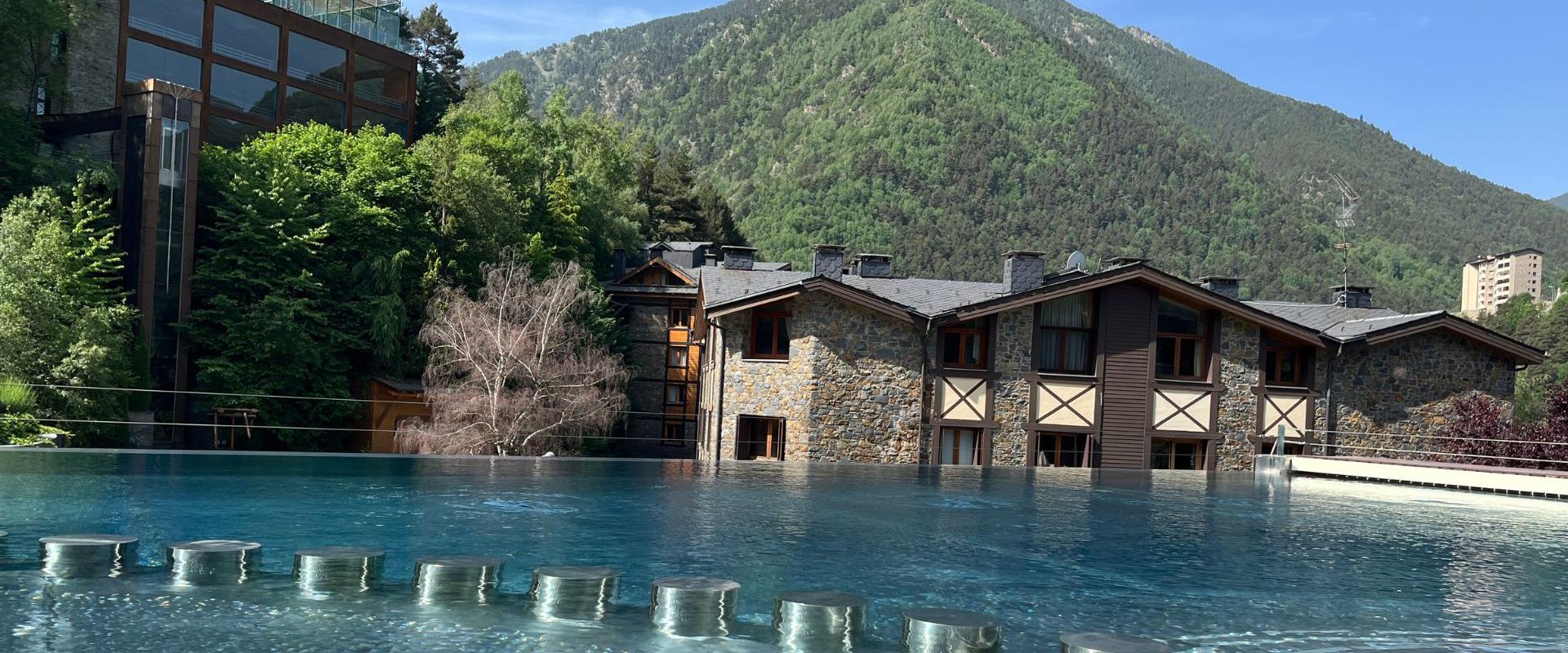We invite you to the pool Ushuaia The Mountain Hotel Arinsal We invite you to the pool Ushuaia The Mountain Hotel Arinsal