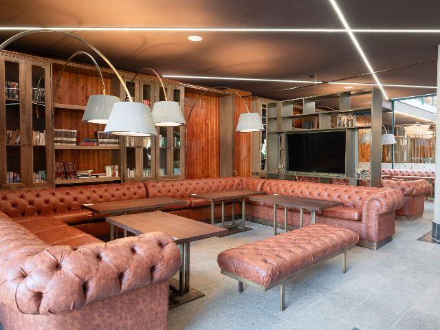 Reading room Ushuaia The Mountain Hotel Arinsal Reading room Ushuaia The Mountain Hotel Arinsal